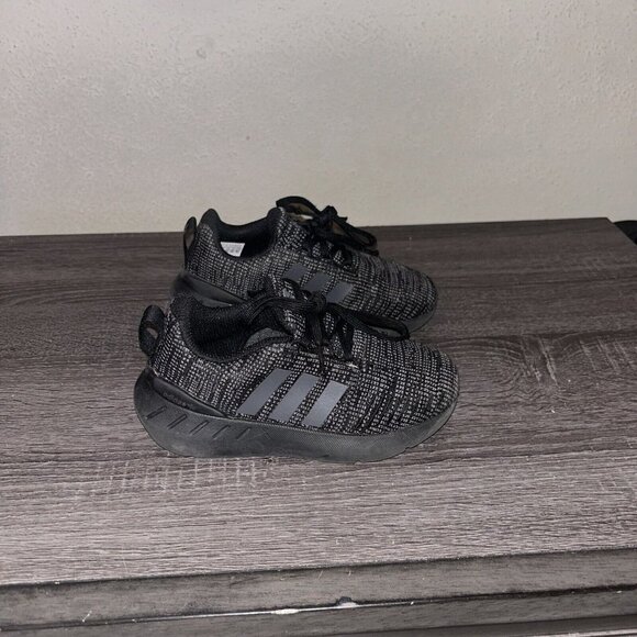 Adidas Swift Run Black Unisex Lace Up Toddler Sneakers Shoes Size 12 - Picture 2 of 8